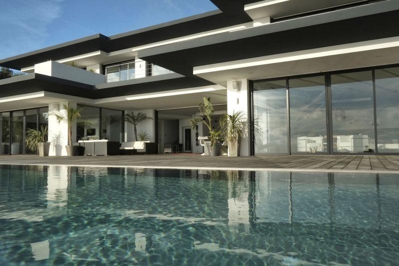 Villa de luxe vue mer Côte d'Azur - Photographe immobilier prestige Var Laurent Parienti