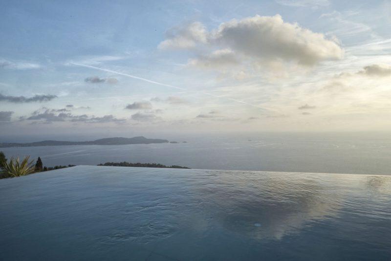 Villa de luxe vue mer Côte d'Azur - Photographe immobilier prestige Var Laurent Parienti